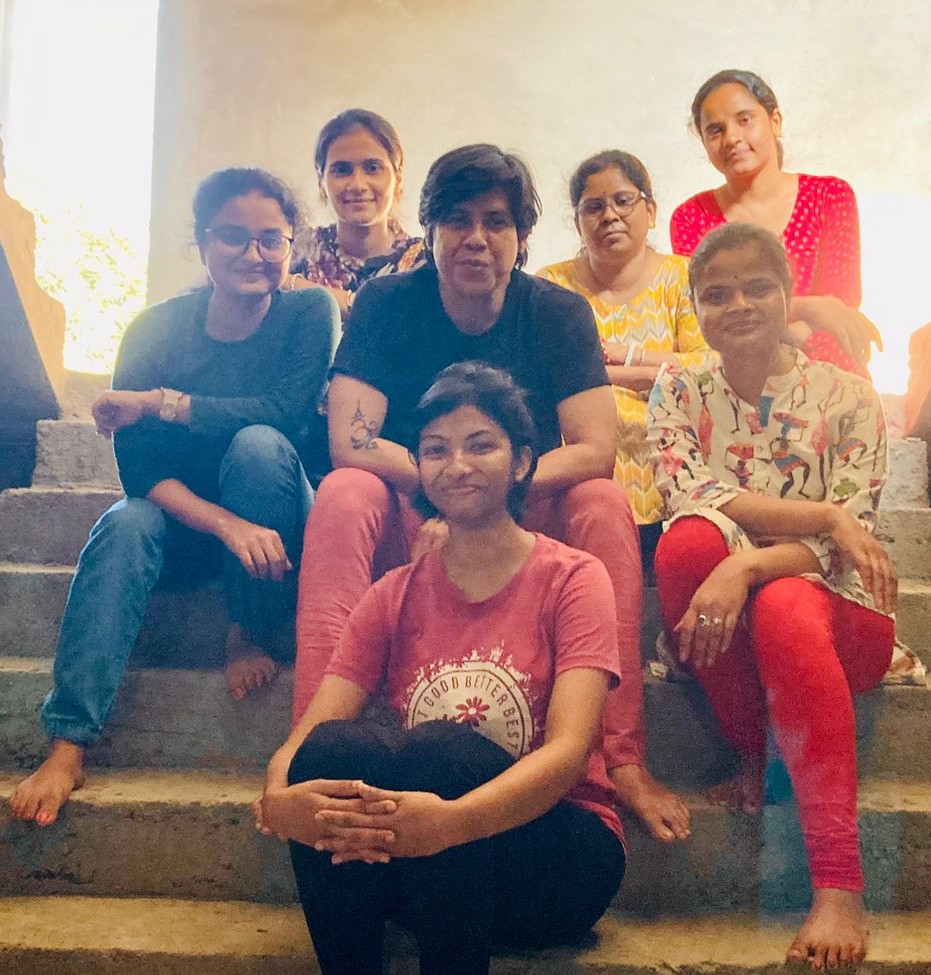 দলীয় ছবি